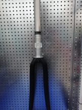 Villa [622]  Carbon, Ahead 1,1/8